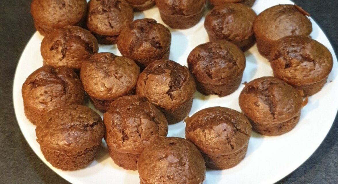 Recette de muffins à la purée de cajou, noisettes, cacao et pépites de chocolat