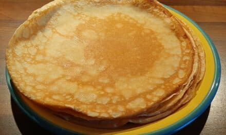 La Recette Infaillible pour des Crêpes Moelleuses et Fondantes