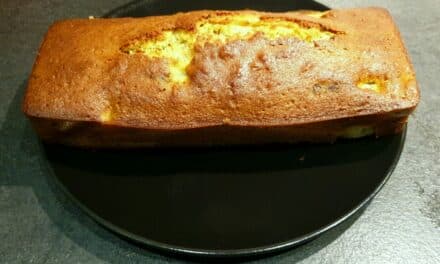 Recette d’un Cake aux poires et pépites de chocolat noir