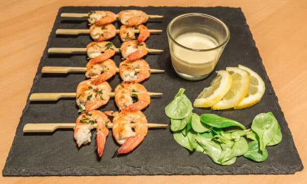 Recette de Brochettes de crevettes au vin blanc (Saewoo Gotchi)