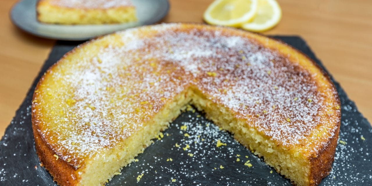 Gâteau au citron de Cyril Lignac. Une recette de cake moelleux facile à faire