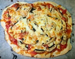 Pizza tomates cerises mozzarella champignons