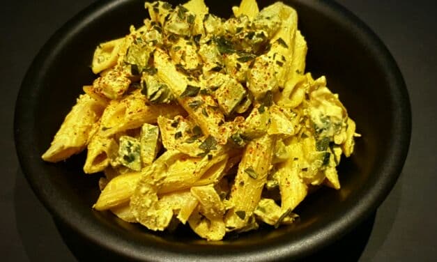 Recette de Penne à la crème, courgette et épices (vegan)