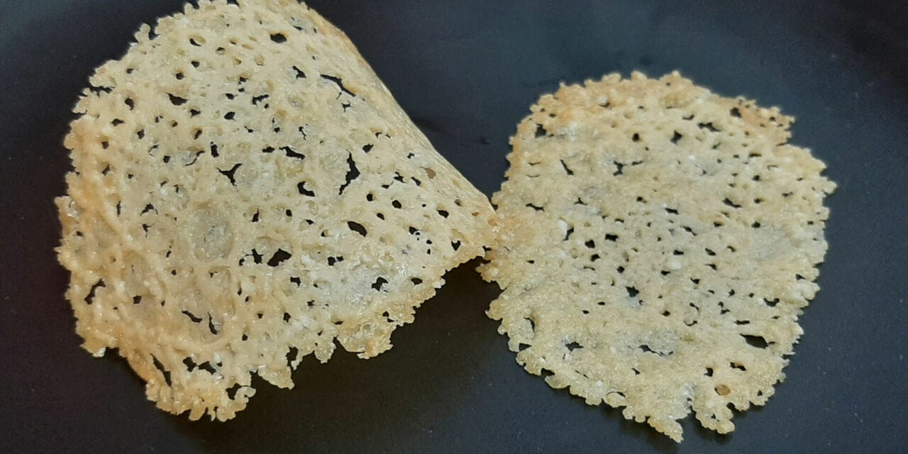 Tuiles de parmesan au four : recette facile et rapide à réaliser