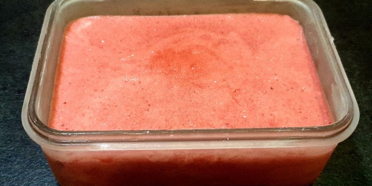 Recette de Sorbet à la fraise et au basilic sans sorbetière