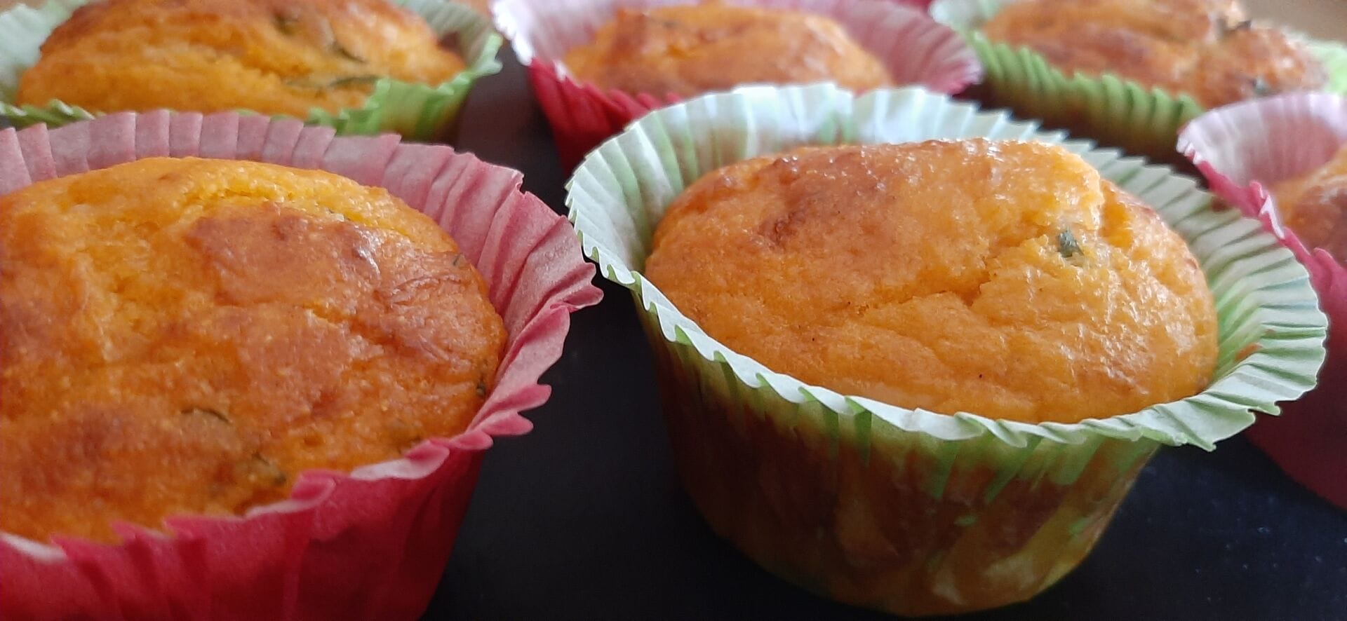 Recette mini muffins salés à base de tomate basilic. Healthy et végétarien