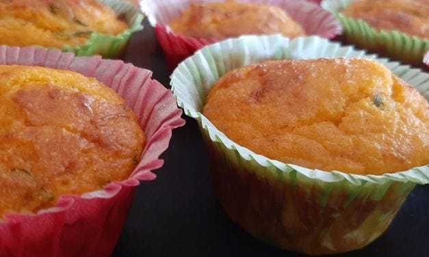 Recette Mini muffins salés à base de tomate et basilic. Pour un apéritif healthy et végétarien