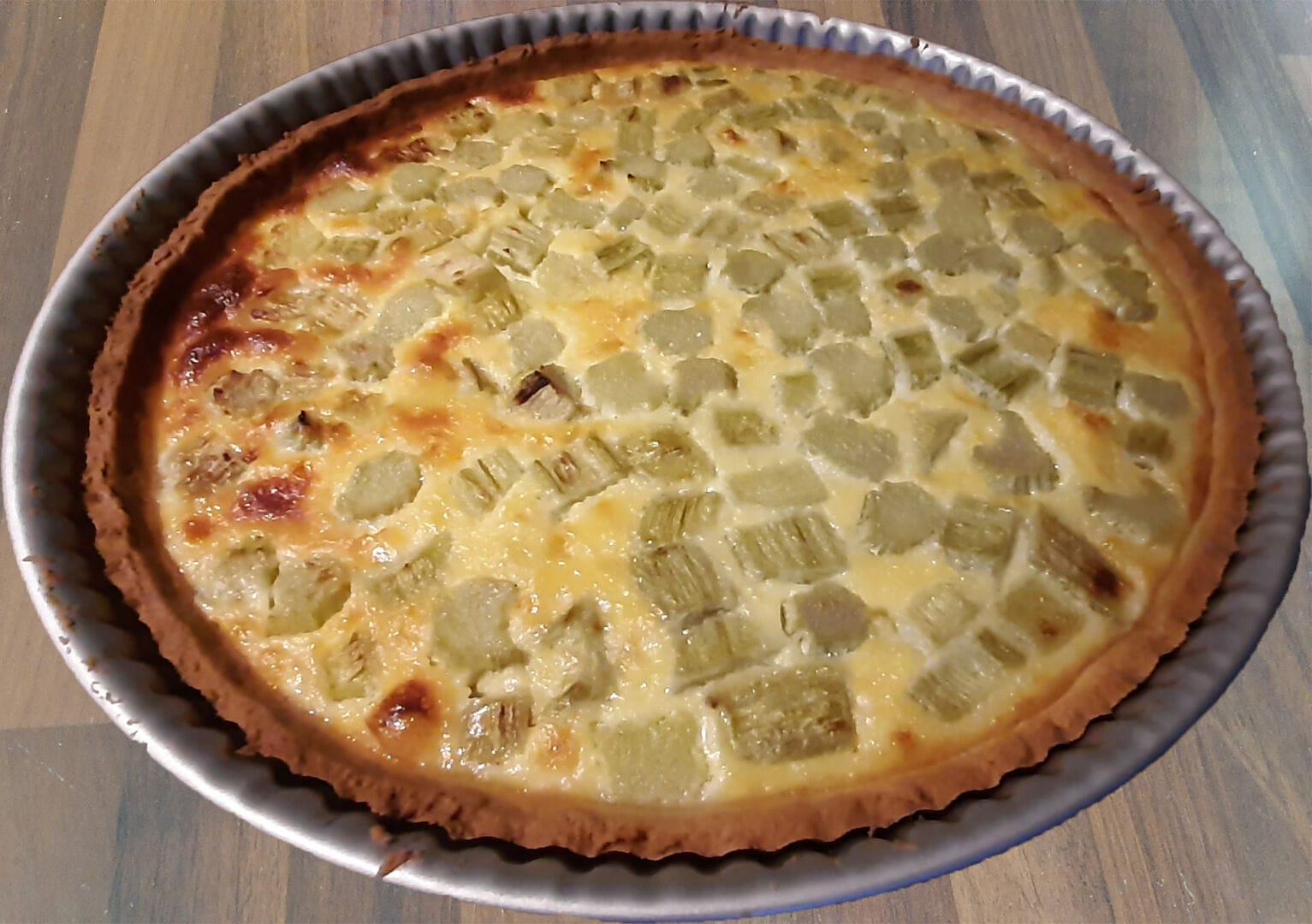 Recette Tarte à La Rhubarbe à L'ancienne Façon Grand Mère Sur Pâte Sablée