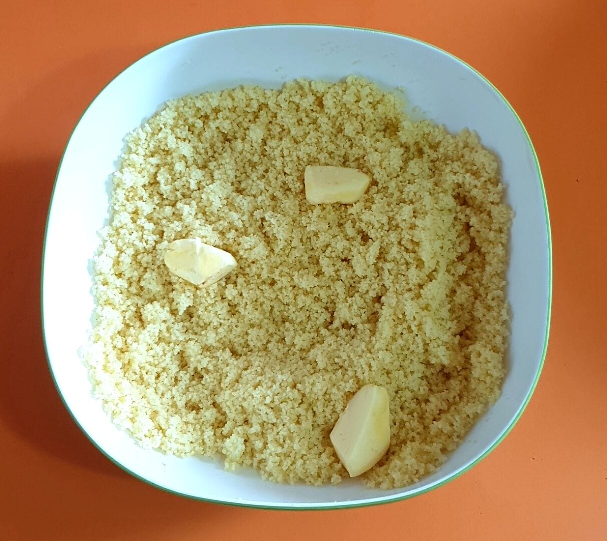 Semoule couscous rapide sans couscoussier. Comment la préparer