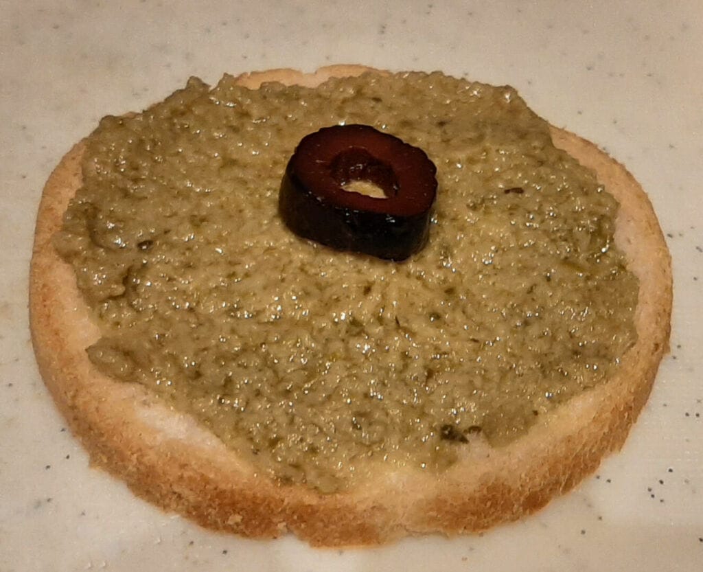 Toast tapenade. Recette pour votre plateau apéritif dinatoire
