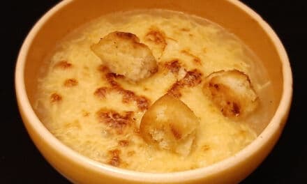La Recette Traditionnelle de la Soupe à l’Oignon de Ma Grand-mère