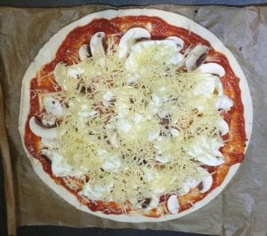 Tarte façon pizza aux champignons