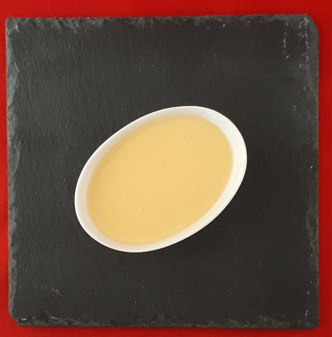 Sauce hollandaise maison. Une recette facile et rapide à faire