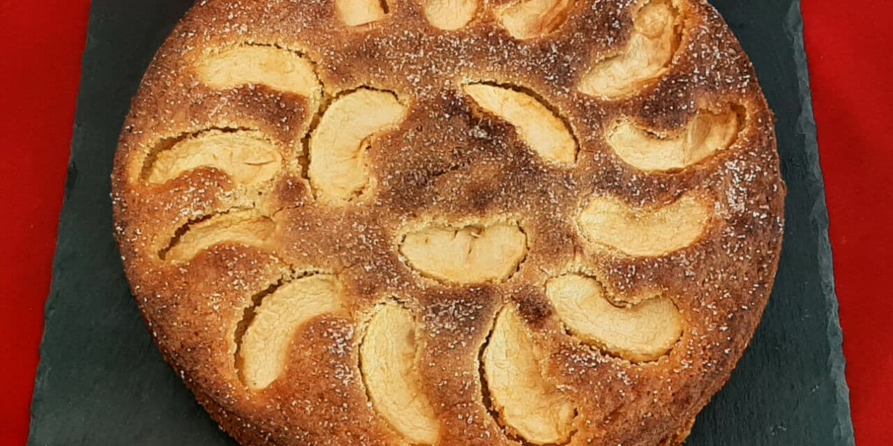 Gâteau aux pommes original et sans farine. Une recette avec polenta et poudre d’amande