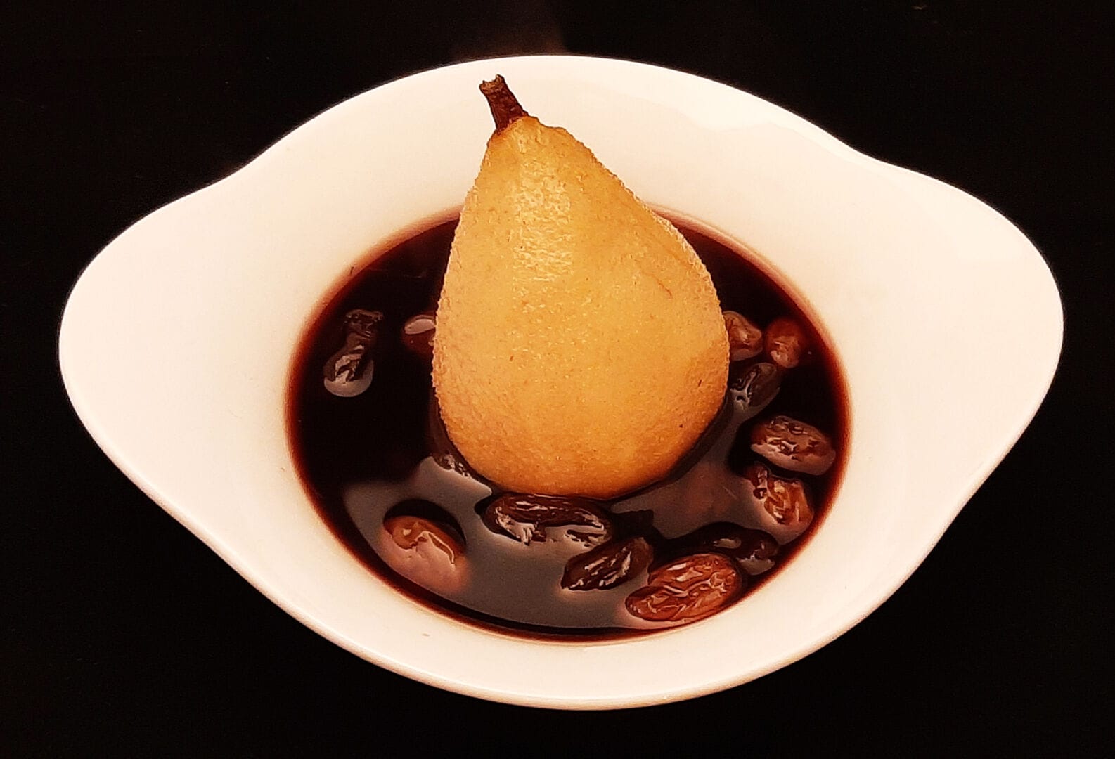 Poires pochées au vin rouge