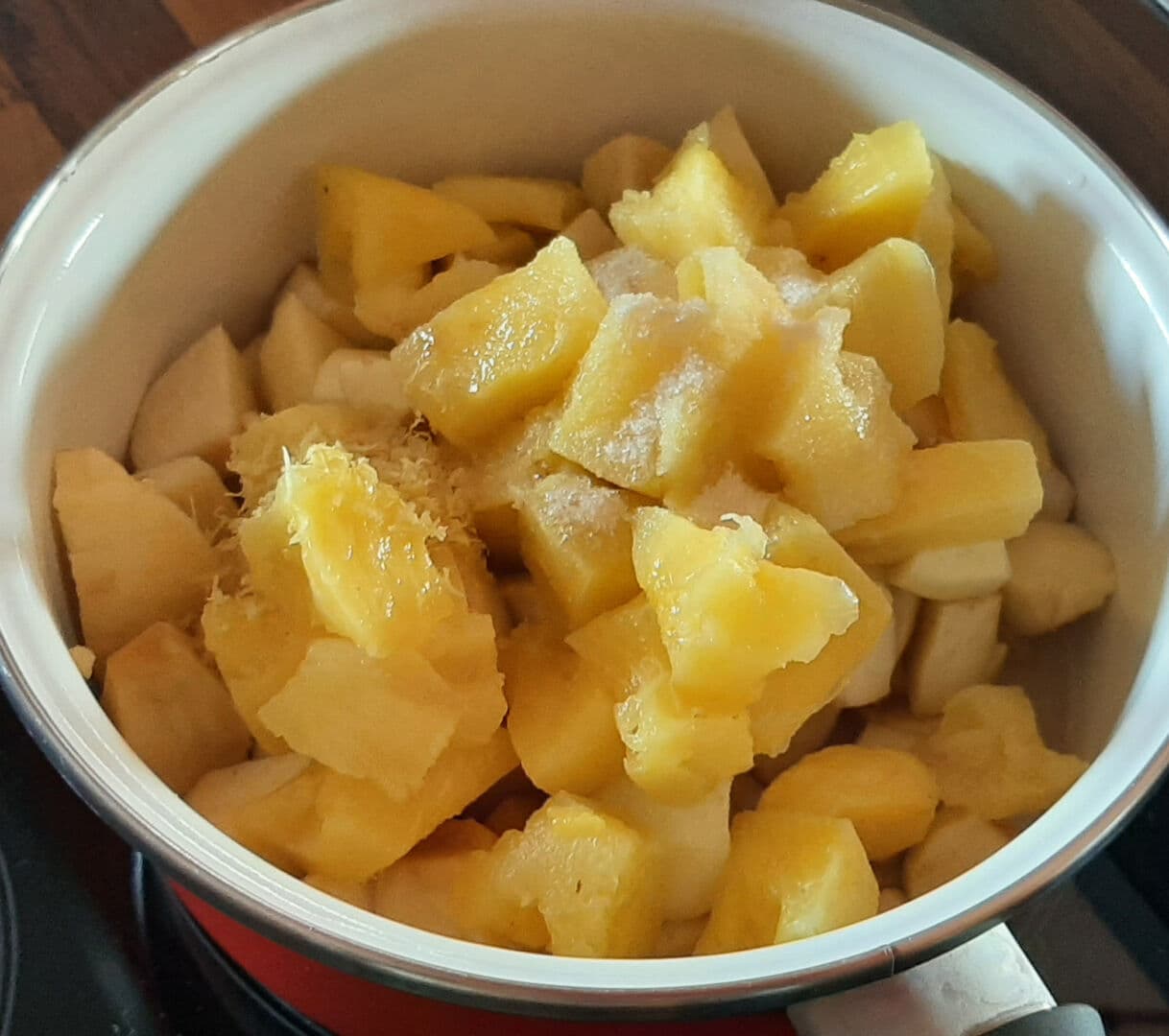 Compote de pomme ananas et vanille pour bébé - Programme Malin