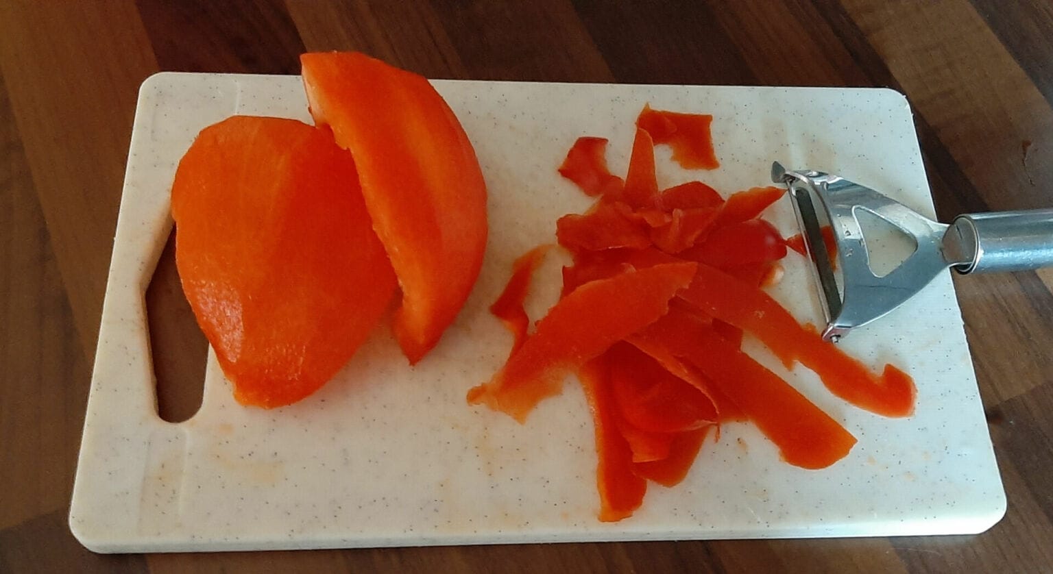 Comment couper un poivron et enlever la peau ? Voici la bonne méthode