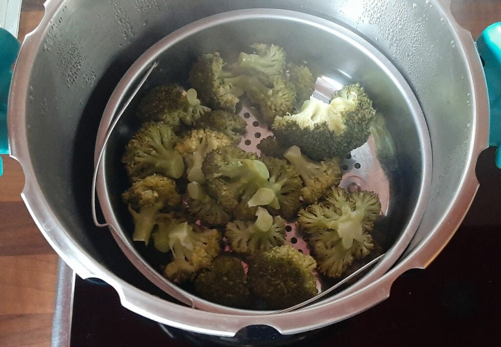 Temps De Cuisson Brocolis Vapeur Cocotte Minute Cuisson brocolis cocotte minute. Une recette qui demande peu de temps