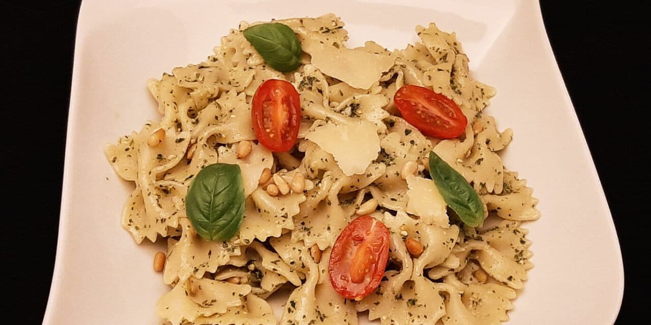 Pâtes au pesto. Une recette de salade italienne gourmande !