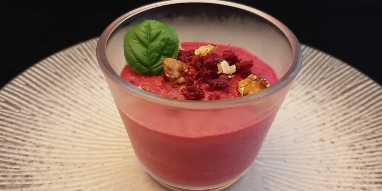 Verrine de Betterave au St Môret : Une Recette Chic et Rapide à Essayer Absolument !