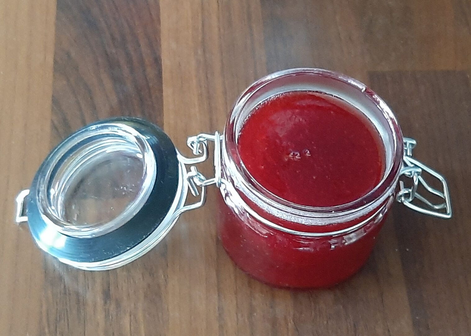 Gelée de framboises à l'ancienne. Une recette de grands-mères.
