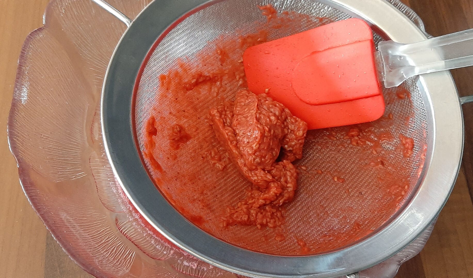 Gelée de framboises à l'ancienne. Une recette de grands-mères.