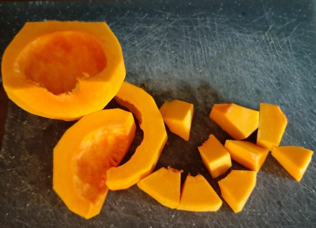 Comment couper une courge butternut facilement et rapidement