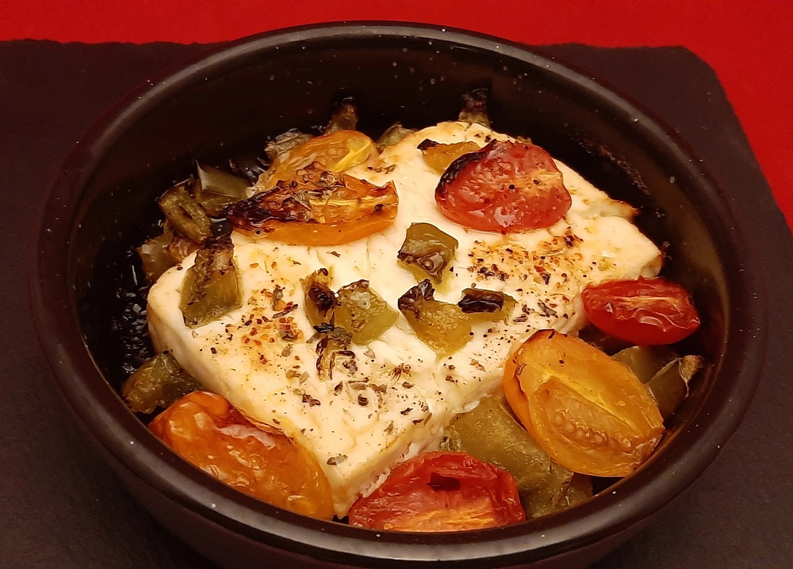 Feta au four. Une recette grecque à servir en entrée chaude.