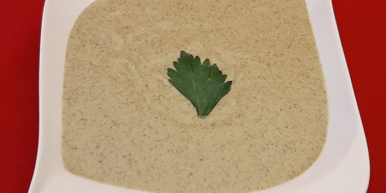 Soupe de céleri-branche, chou-fleur et pommes de terre. Une recette pour l’Automne