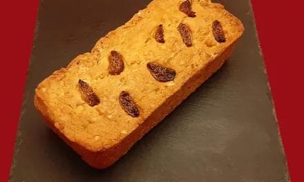 Figues séchées. Une recette de cake aux fruits facile et gourmand.