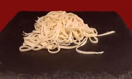 Capellini. Une recette italienne de pâtes fraîches maison.