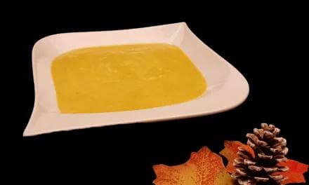 Potimarron vert. Une recette de velouté avec courge Iron Cup, champignons et pommes de terre.