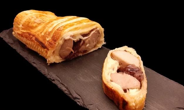 Amuse-bouche feuilleté au boudin blanc et oignons rouges caramélisés. Une recette pour l’apéro.