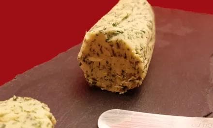 Beurre maître d’hôtel maison. Une recette pour accompagner un faux filet.
