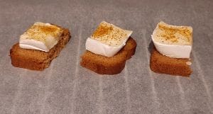 Toasts pain d'épices camembert