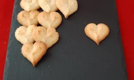 Sablés aux amandes. Une recette de petits gâteaux en forme de cœur