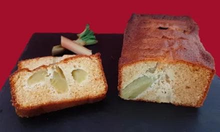 Cake à la rhubarbe. Une recette de gâteau moelleux de ma grand mère !