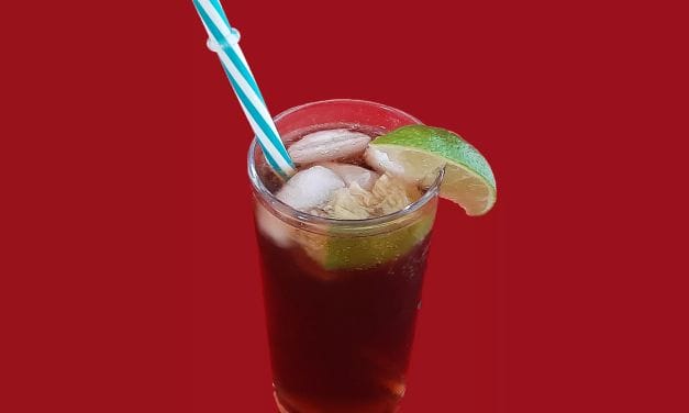 Cuba libre. Une recette de cocktail au rhum blanc facile pour l’apéritif !