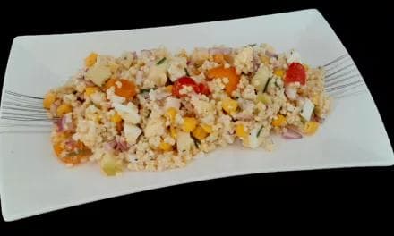 Une recette simple et délicieuse : salade de perles de blé, maïs, feta et pomme