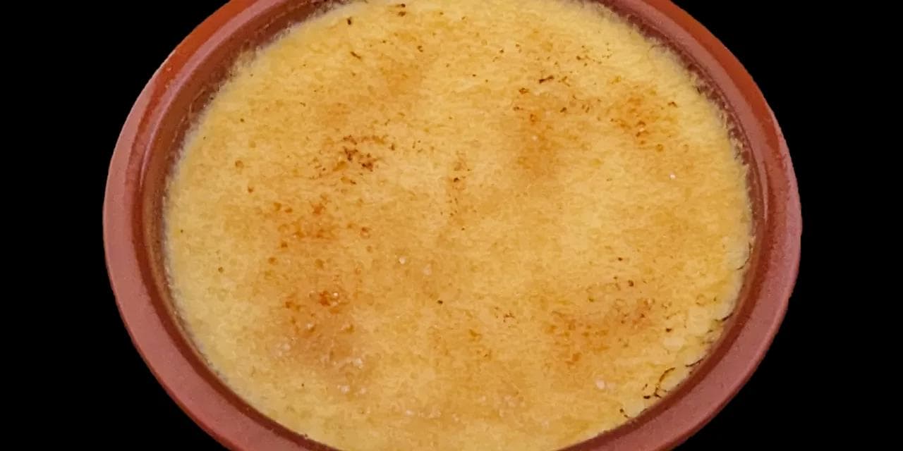 Comment Réaliser une Crème Brûlée Parfaite façon Grand-Mères ?