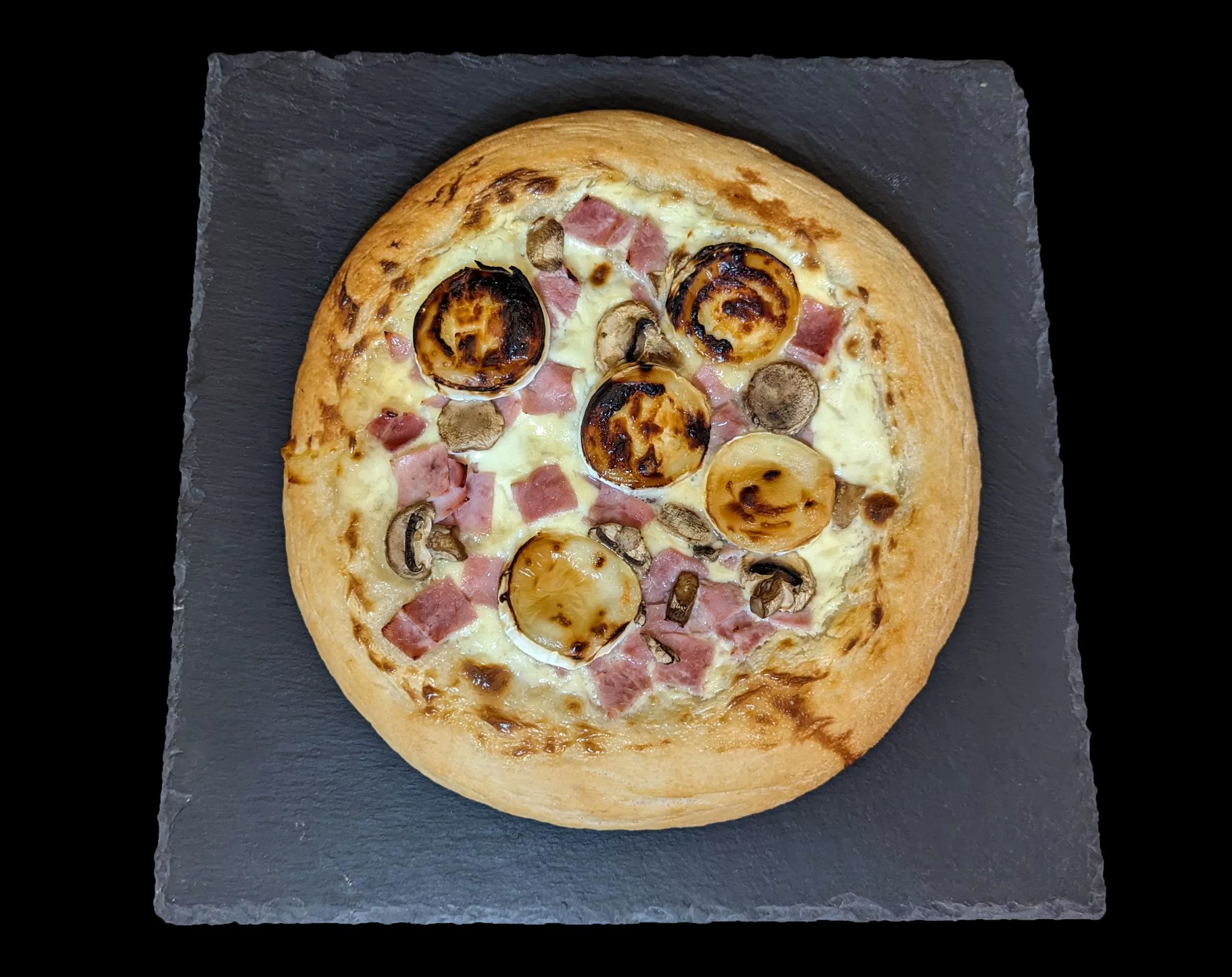 Pizza au chèvre et miel