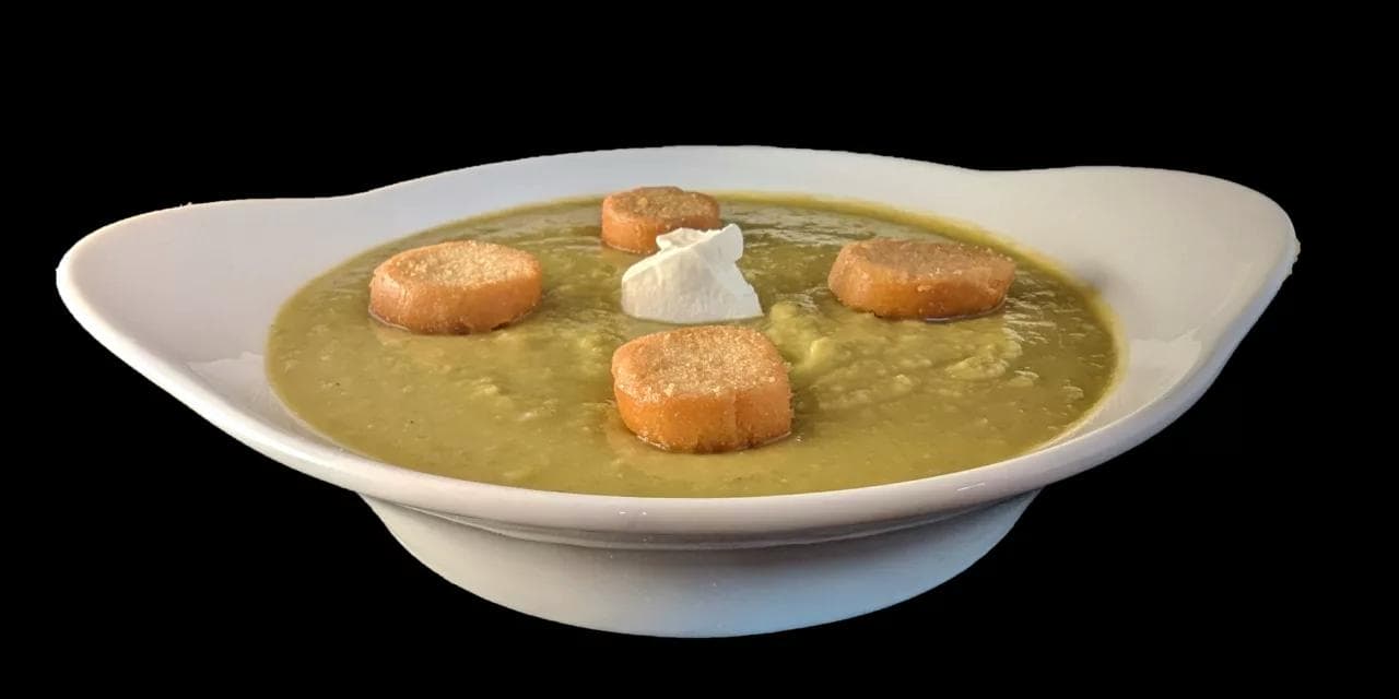 Découvrez la recette authentique de soupe de pois cassés de grand-mère !